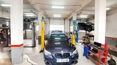 "Автоцентър Стоянови"