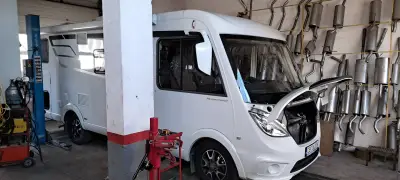 "Автоцентър Стоянови"