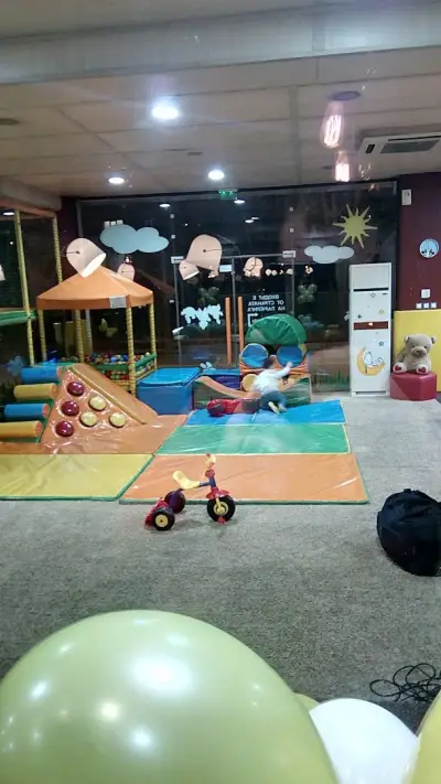 Детски Парти Център SNOOPY