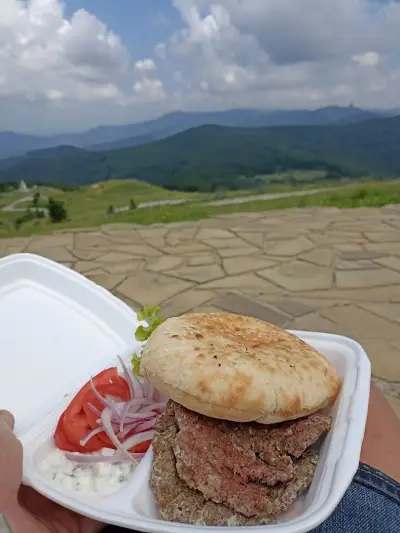 Българска скара "СандвичакЪТ"