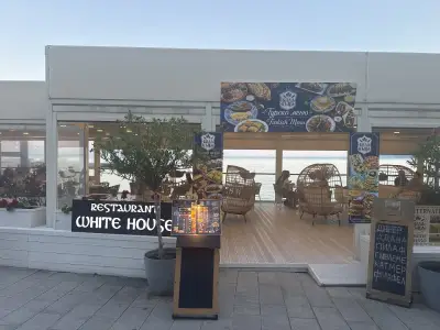 Restaurant White House
