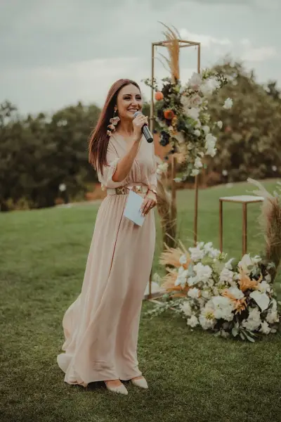 Event host Bilyana Tsaneva/ сватбен водещ Биляна Цанева