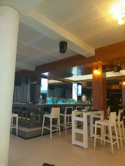 Morado Premium Club