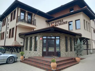 Семеен хотел Магнолия