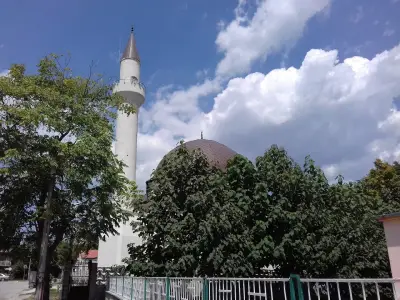 Джамия Езерово