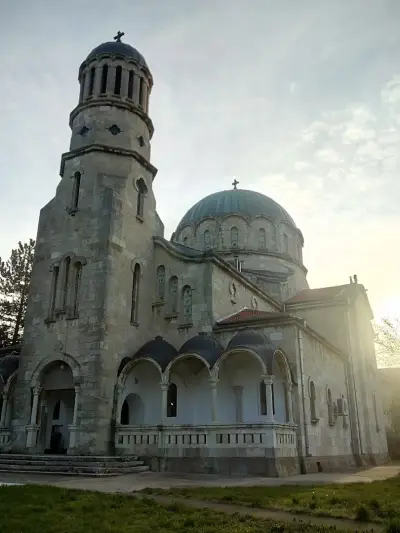 Храм Свете Параскеве