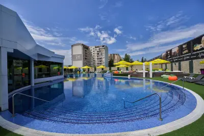 Pulse Beach West Park - басейн в Люлин, София
