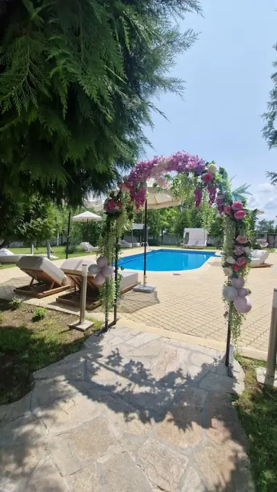 Имението (The Mansion Exclusive Villa)