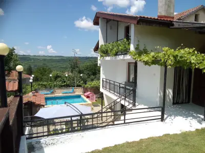 Hillside Guesthouse Pushevo