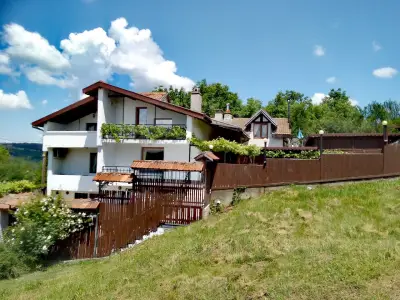 Hillside Guesthouse Pushevo