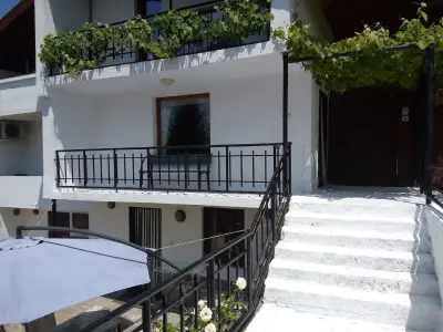 Hillside Guesthouse Pushevo