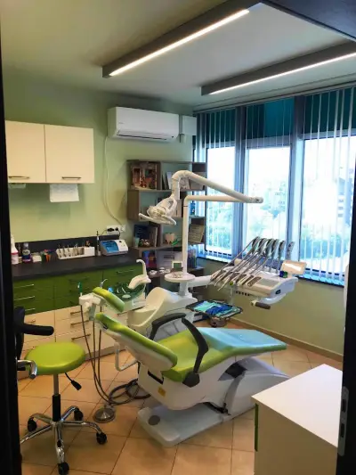 iSmile Dental Clinic Люлин