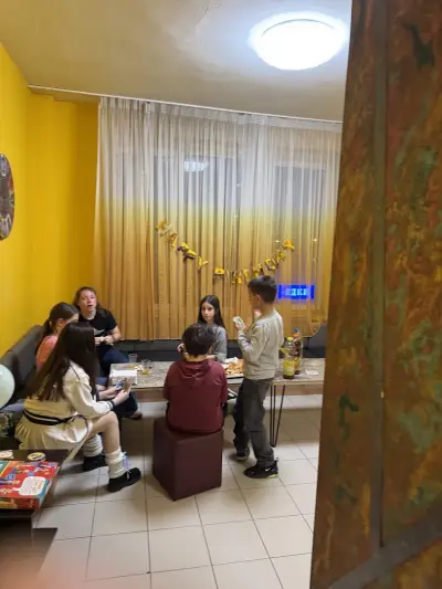 Ескейп стаи за деца на 10-13 - Hour Escape for Kids