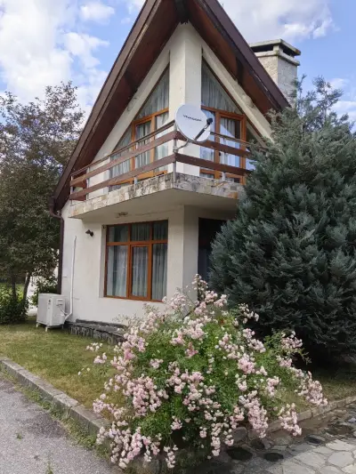 Villa Deja Vu Private Jacuzzi & Sauna, Fireplace, 3 Bedrooms, near Bansko