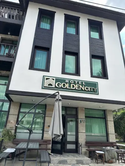GoldenCity Hotel