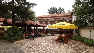 Хотел „Средна гора“