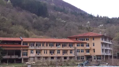 Светещата къща