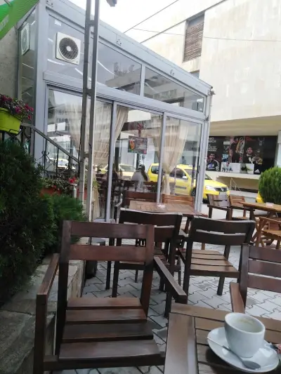 Cafe-Club Family