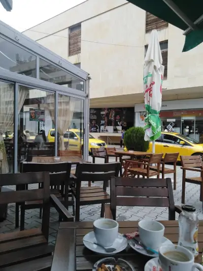 Cafe-Club Family
