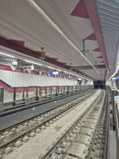 Метростанция Бесарабия