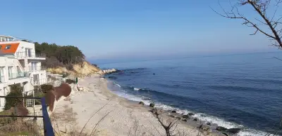 бунгала Манастира