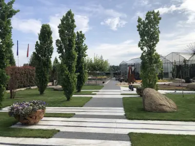 Декоративен разсадник "Булланд Трейд"