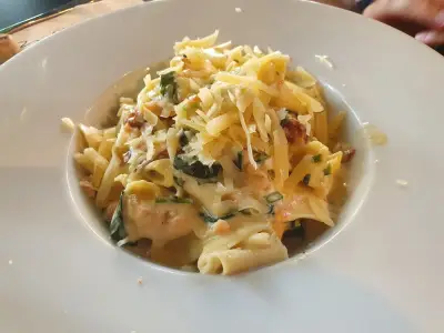 Bellezza - Bar & Grill