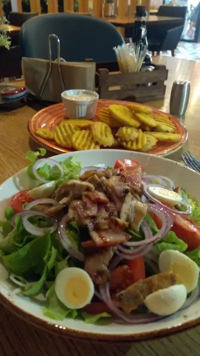 Bellezza - Bar & Grill