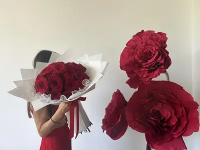 Магазин за цветя и вино Wildflower by Moné