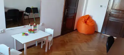 Психолог, Логопед Искра Хотнишка