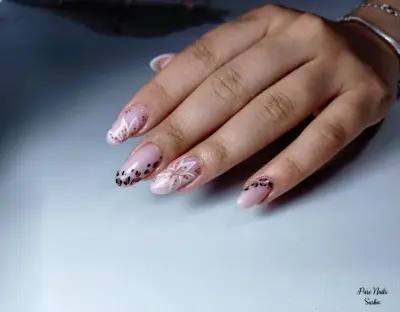 Салон за маникюр Pure Nails Sasha