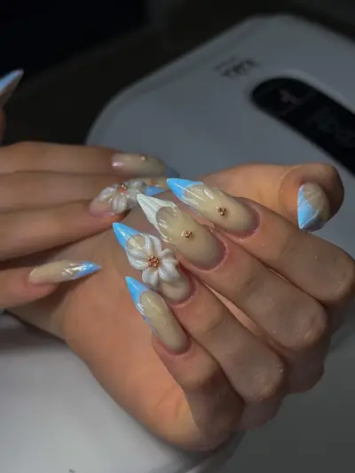 Abazova nails