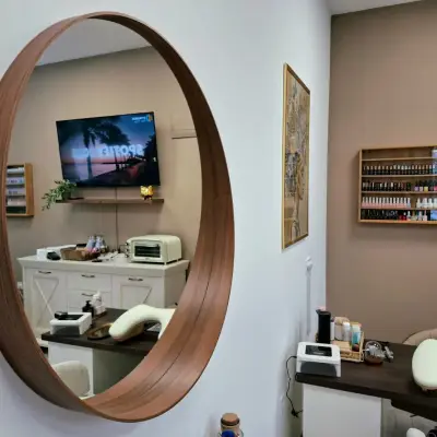 "OUSIA" nail studio