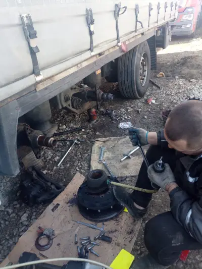 Truck trailers service 24