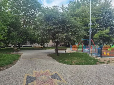 Детска площадка - Надежда 4, бл. 435