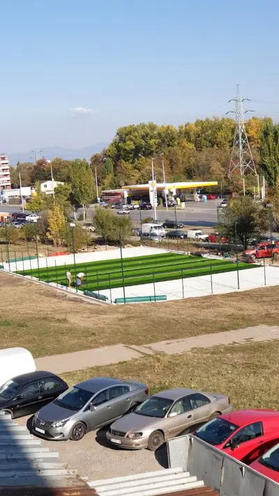 Общинско футболно игрище