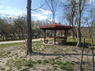 Парк Възраждане