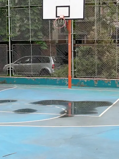 Футболно и баскетболно игрище