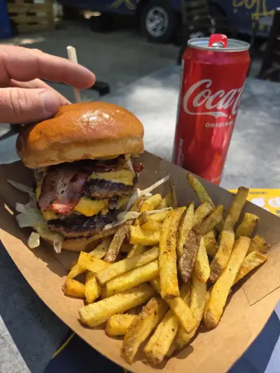 Skapto Iztok - Burgers, Beers & Buddies