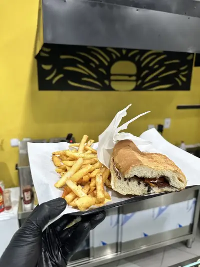 skarata | Burger&Grill House