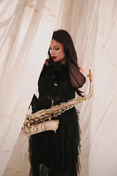 KristinSax - Saxophonist