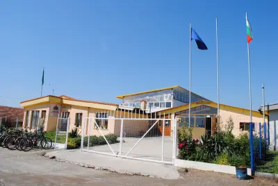 Мебели Кан