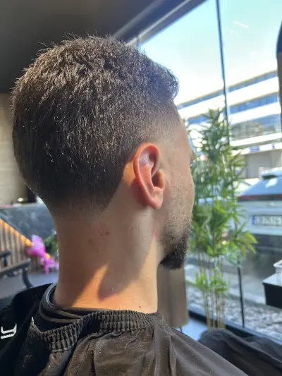 Gentleman Barbershop Platinum