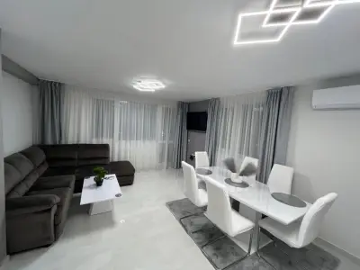Luxury Apartament CROWN