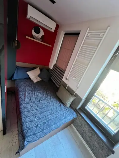 The Mirror Apartment