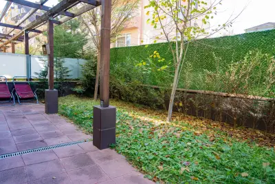 Claire Apartment with Garden