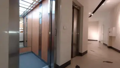 Business Hub Bliss: Modern Comfort