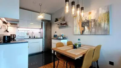 Business Hub Bliss: Modern Comfort