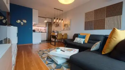 Business Hub Bliss: Modern Comfort
