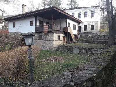 Шарлопова къща